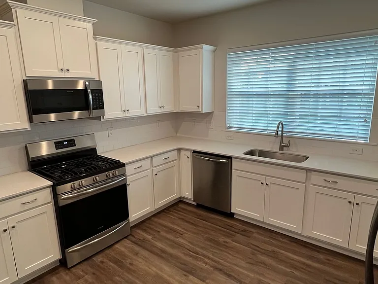 1037 Bunker Hill Rd — Photo 6