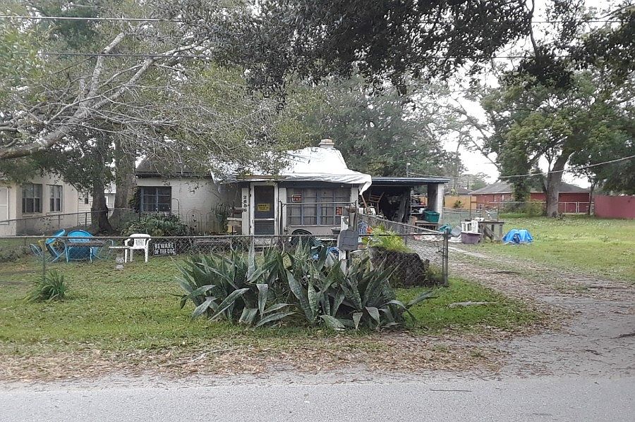 1st image of 2606 Elm Ave