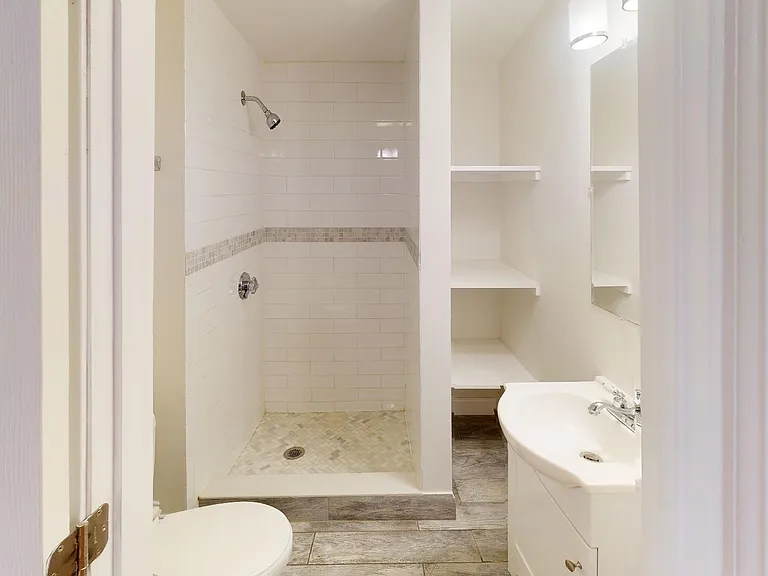 21 Sheafe St #8 — Photo 5