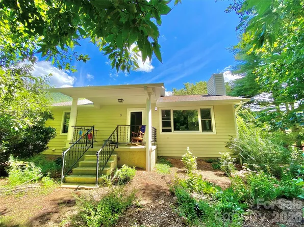 3 Taproot Trl, Barnardsville, NC 28709