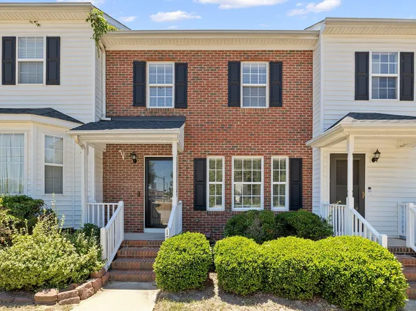 1707 Stroll Cir, Fuquay Varina, NC 27526