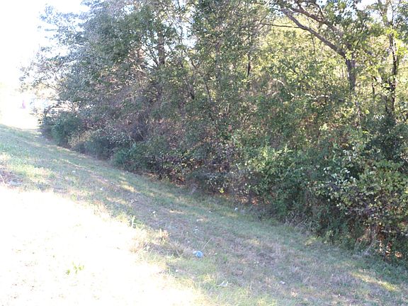 5th image of E Webster St