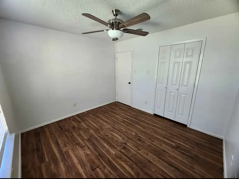 6460 Old Mill Cir — Photo 12