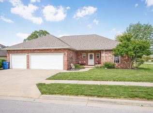 3859 S Hillsdale Ave, Springfield, MO 65807