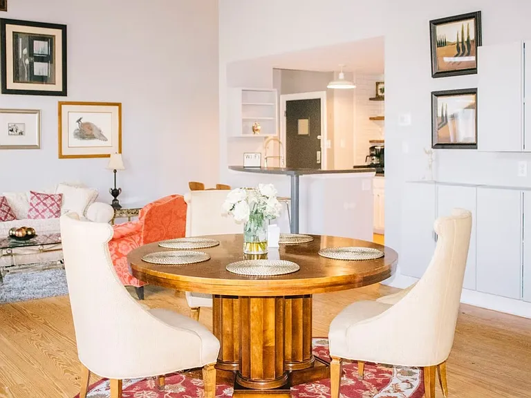 404 N Laurel Ave #42 — Photo 4