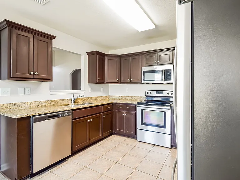 9069 Gavin Dr — Photo 8