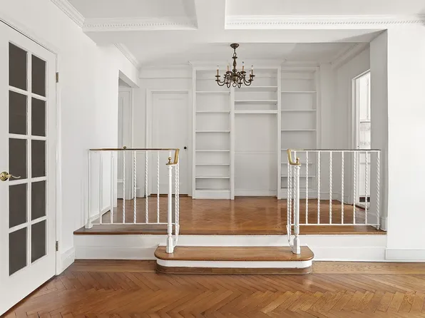 336 West End Avenue image 6 of 16