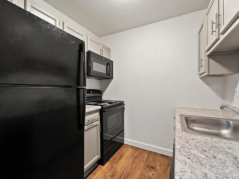 Metro Apartments At Bethalto — Photo 19
