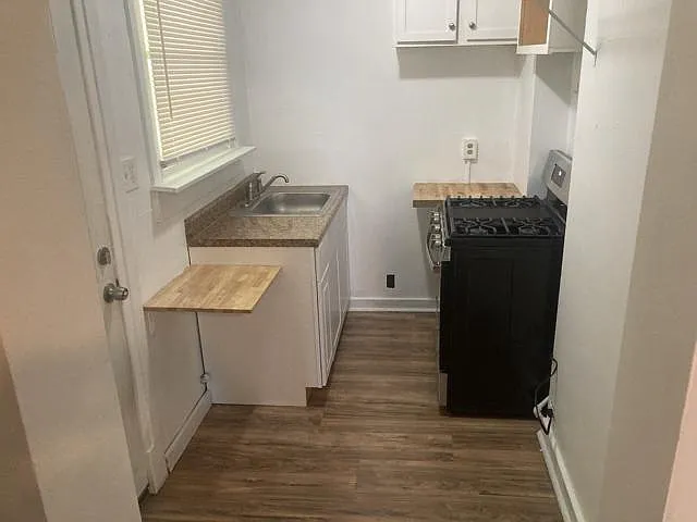 607 Lorenz Ave — Photo 9