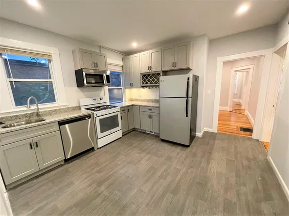 122 Beech St #2, Belmont, MA 02478