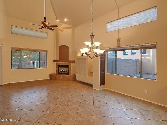 5th image of 211 E Brearley Dr