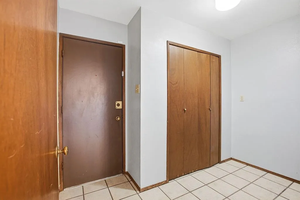 Building Photo - 5510 Cairnleigh Dr