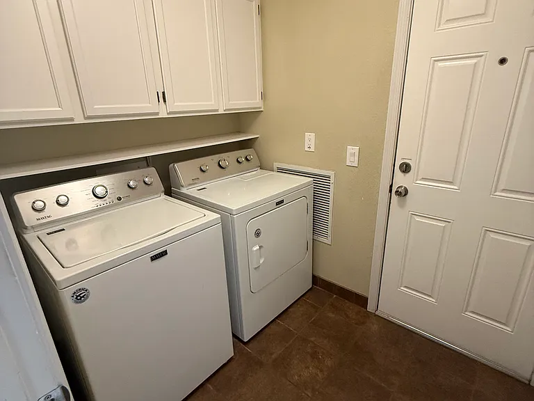 12702 N 95th Way — Photo 3