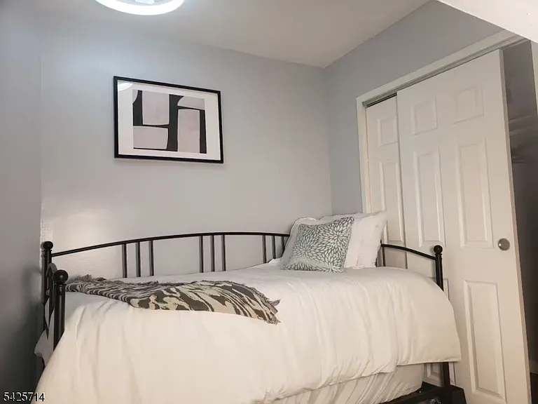 187 Milford Ave #3 — Photo 25