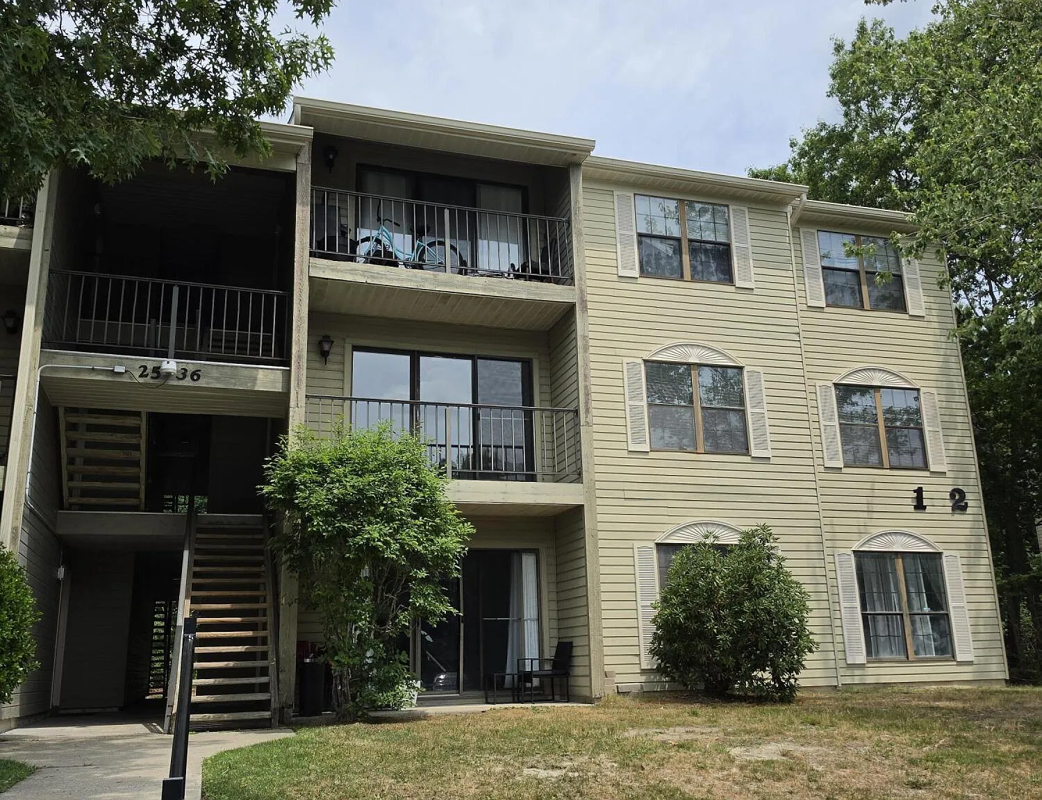 2 bed, 1110 sqft, $1,800 — Photo 1