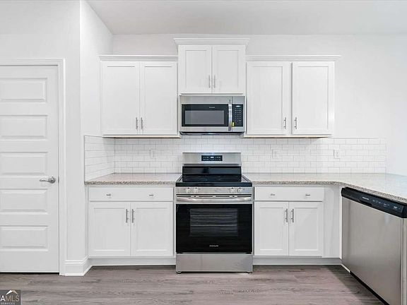 5th image of 317 Angela Ave #4