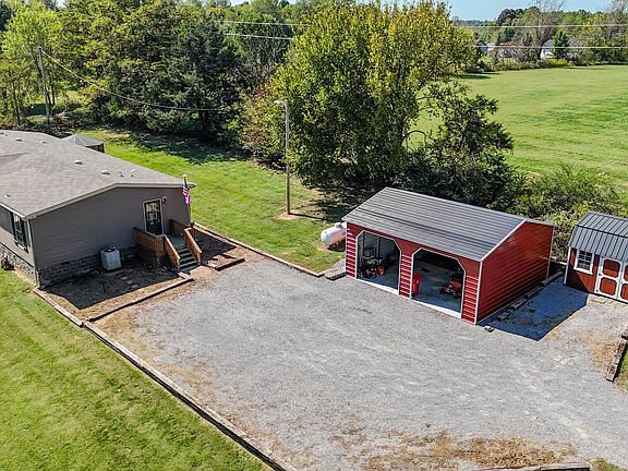 2nd image of 137 Hawkins Rd