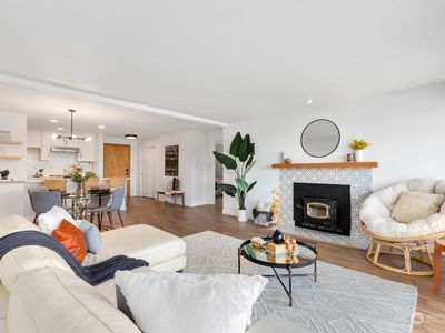 9710 Greenwood Avenue N #301, Seattle, WA, 98103