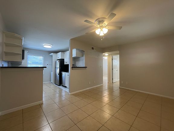2nd image of 1502 Heights Blvd APT 9