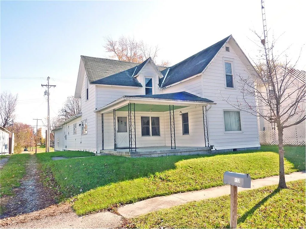 153 S Main St photo 1