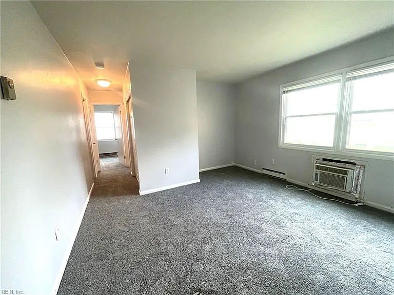 243 Maryland Ave #A — Photo 3