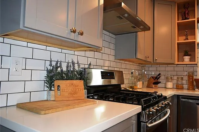 3 bed, 1168 sqft, $3,200 — Photo 3
