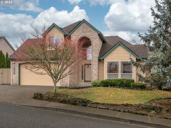 35740 Steinke Dr, Saint Helens, OR 97051