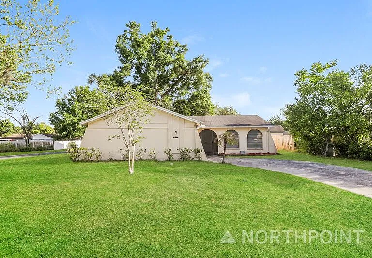 601 Highview Ter S — Photo 1