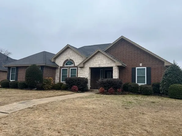 3775 Village Bnd, Paris, TX 75462