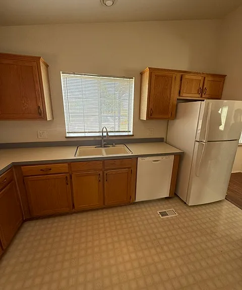 7647 Robben Rd — Photo 8