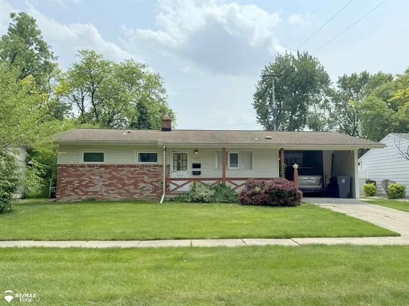 1921 Rockcreek Ln, Flint, MI 48507