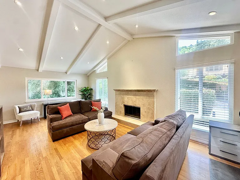 192 Prospect Dr — Photo 2
