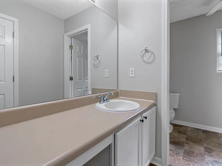 97 Livingston Ln — Photo 14