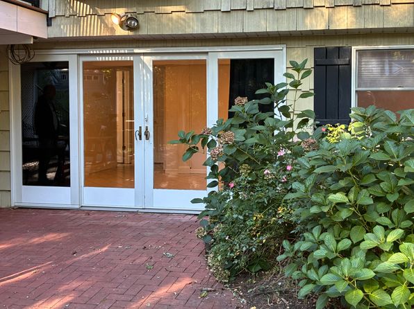 (undisclosed Address)