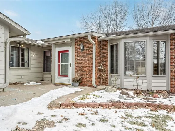 509 Smith Dr, Raymore, MO 64083