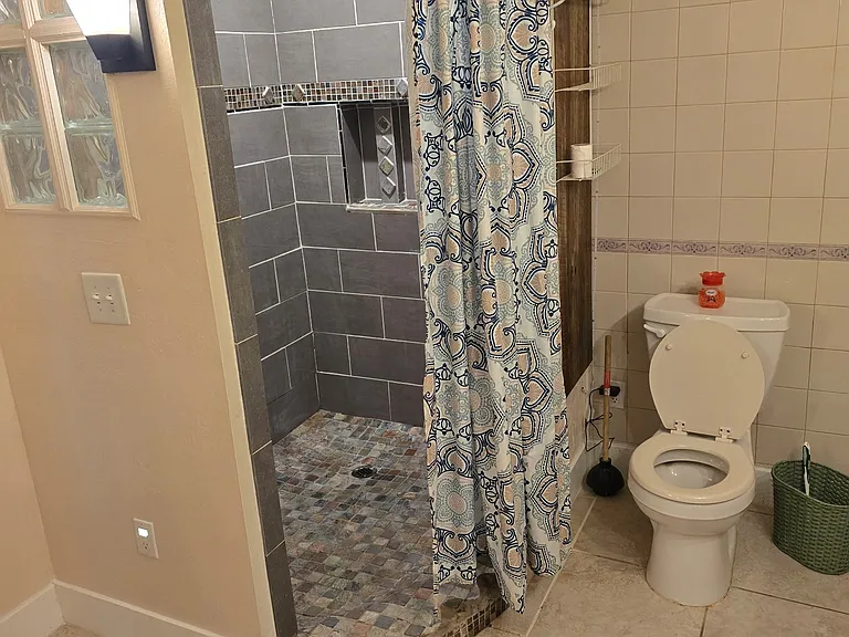 687 Logans Run Dr — Photo 16