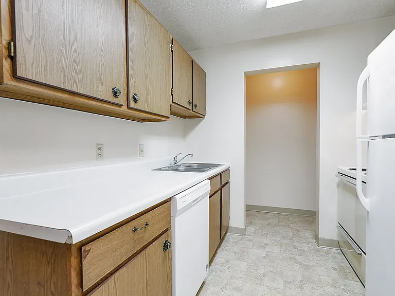 1235 B St #2 — Photo 10