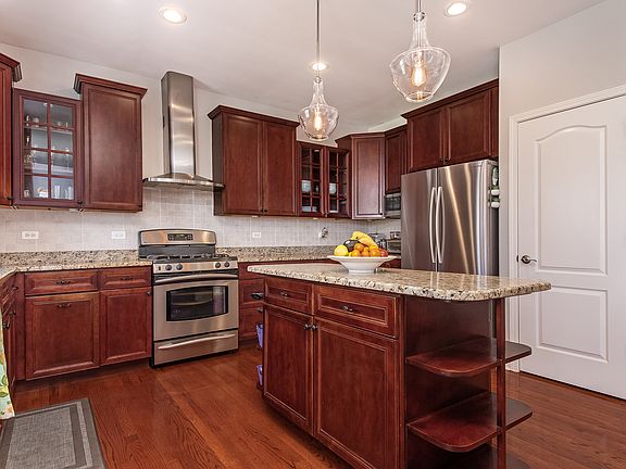 3rd image of 26127 Whispering Woods Cir