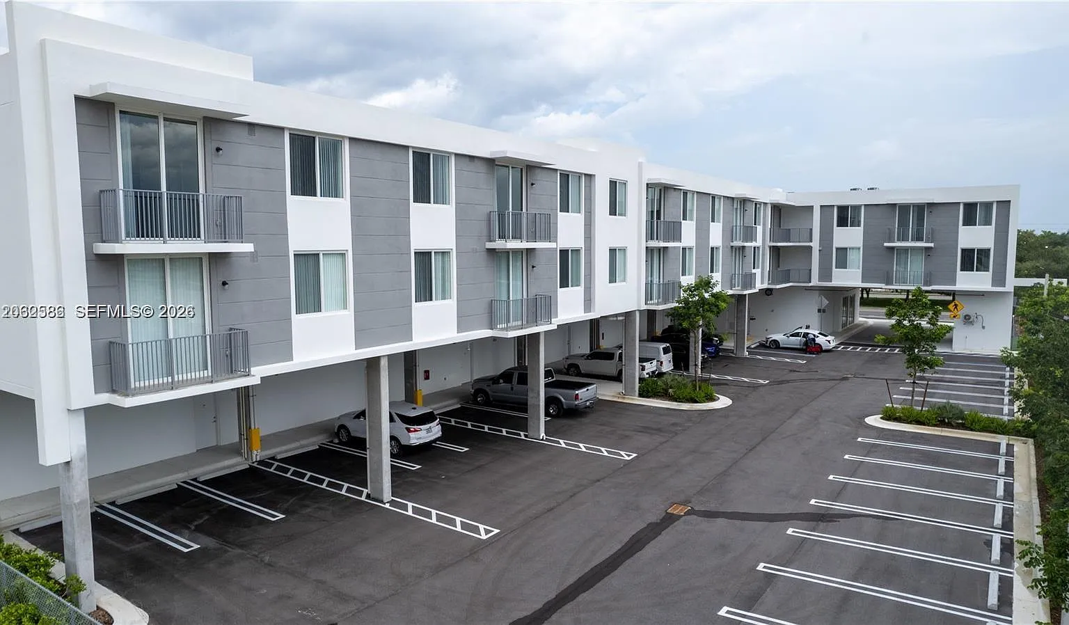 Redland Crossings — Photo 3