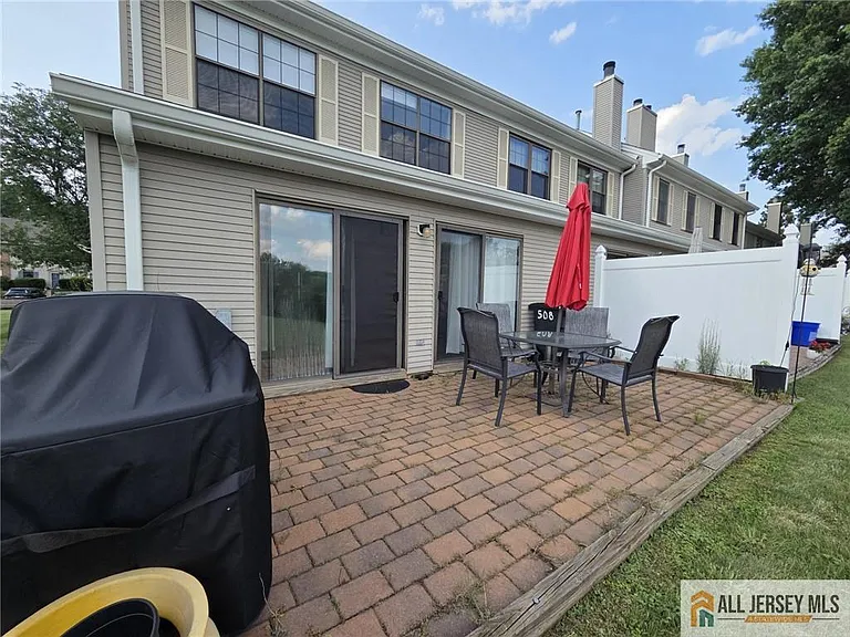 508 Brokaw Ct — Photo 10