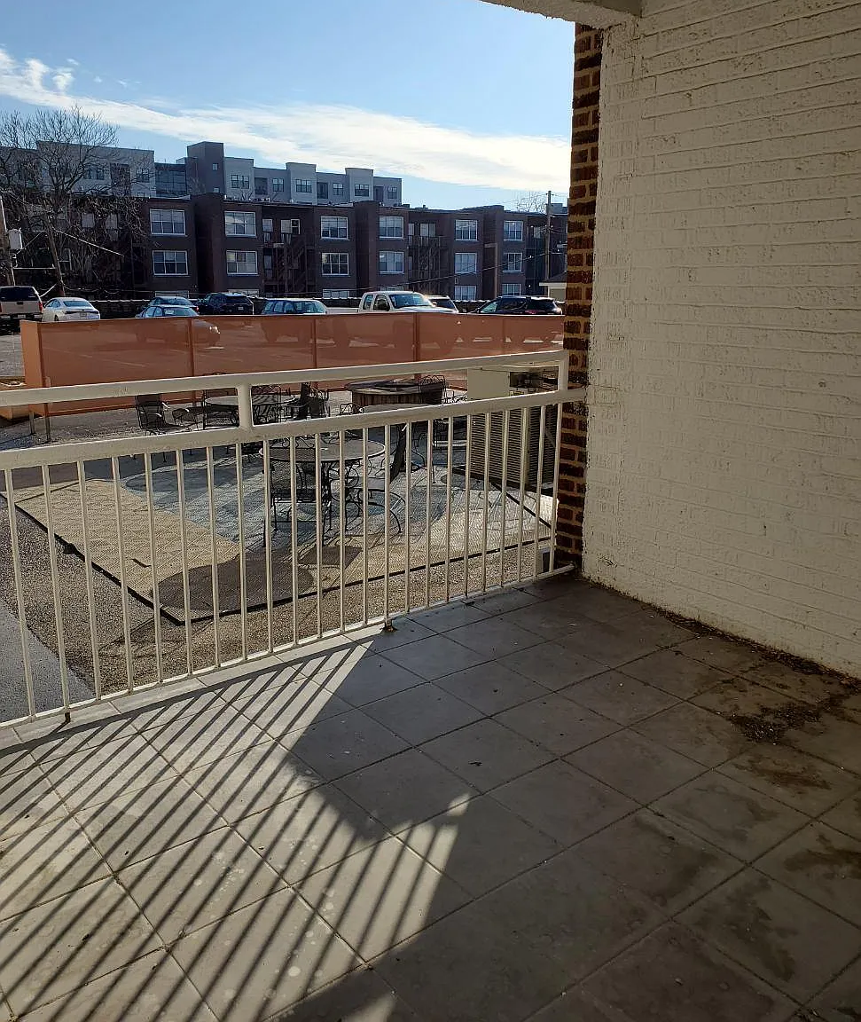 3 bed, 1500 sqft, $2,100 — Photo 3