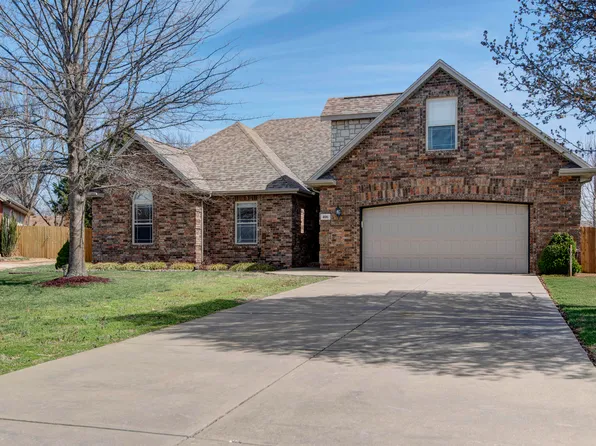 406 S Chestnut Hills Drive, Republic, MO 65738