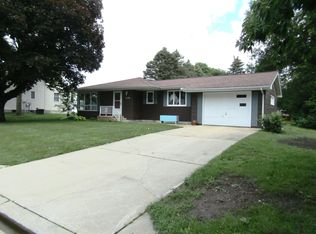 1138 Linden St, Dawson, MN 56232