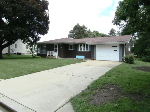 1138 Linden St, Dawson, MN 56232