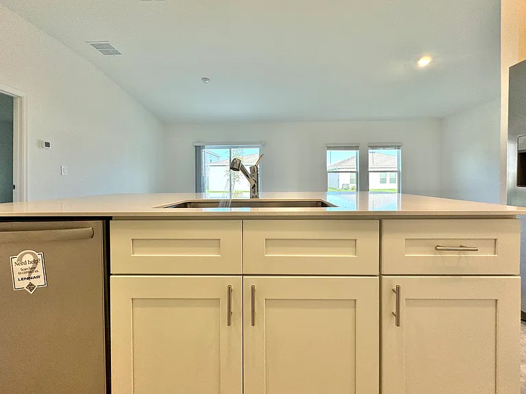 1747 Foreman Rd — Photo 12