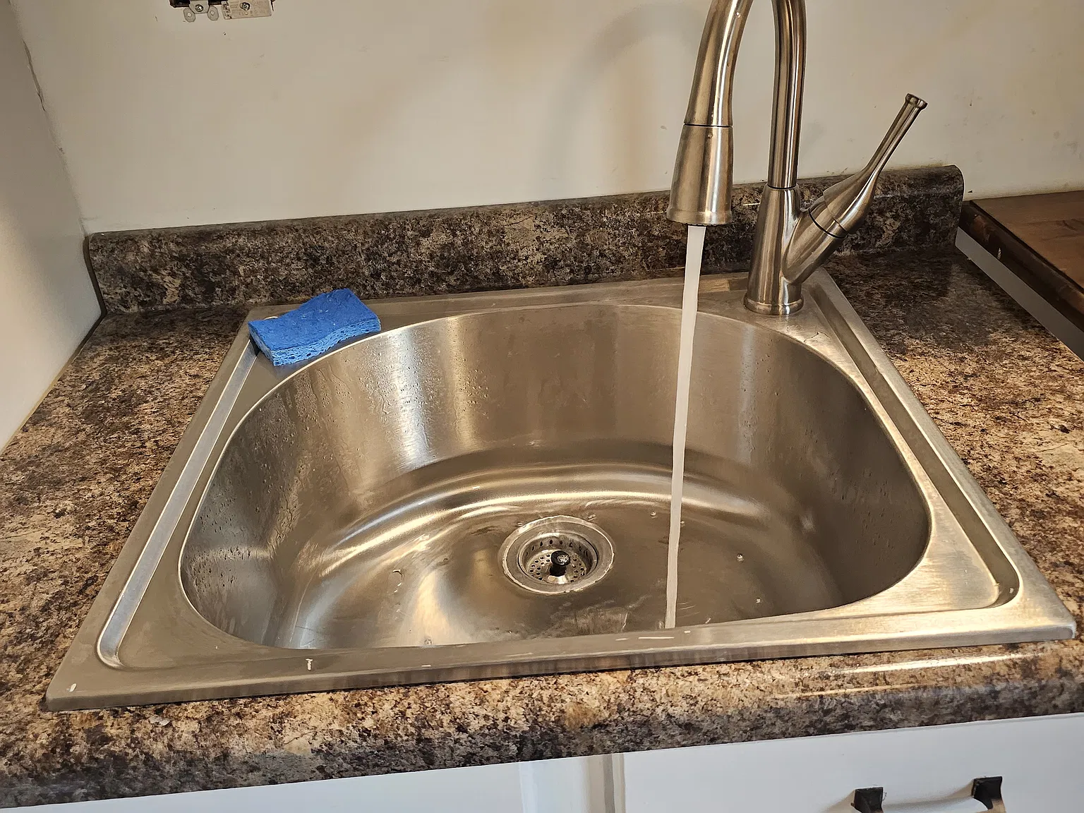 1 bed, 333 sqft, $770 — Photo 4