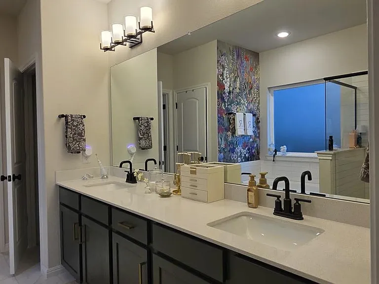 221 Travis Ln — Photo 11