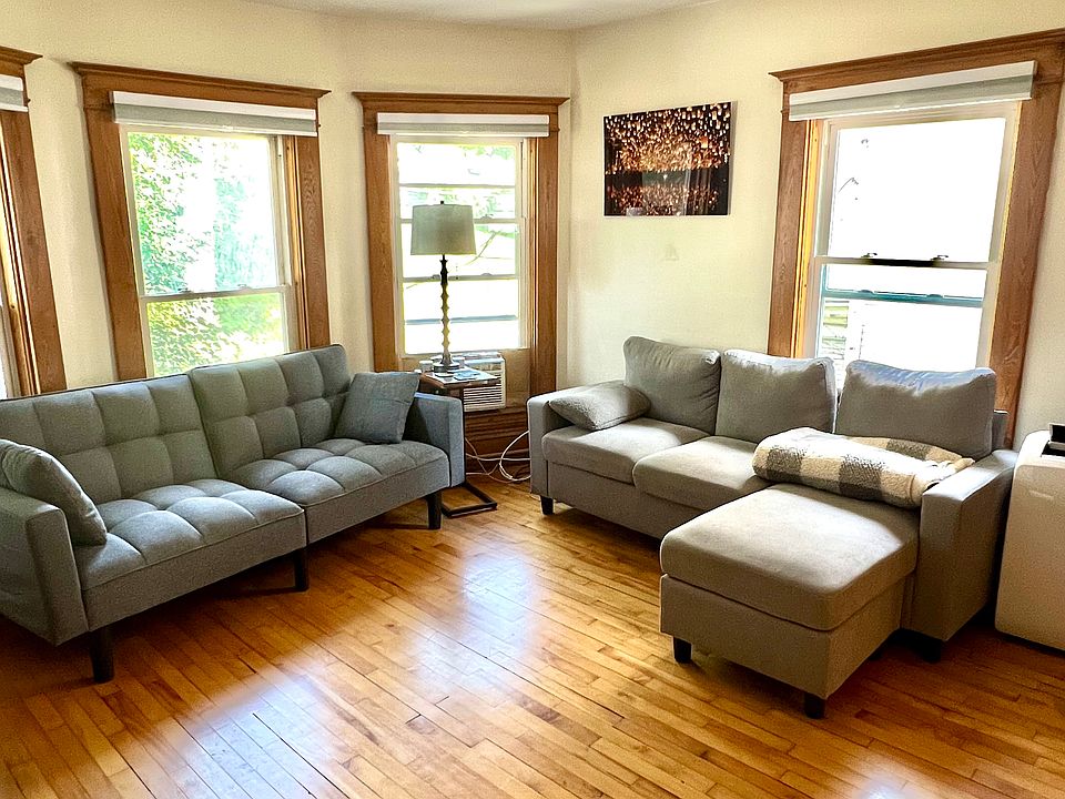 1st image of 197 S Winooski Ave APT 3