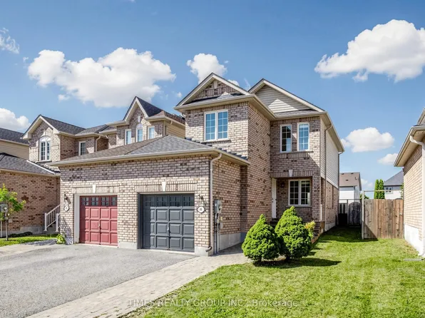 46 Ridwell St, Barrie, ON L4N 0W7