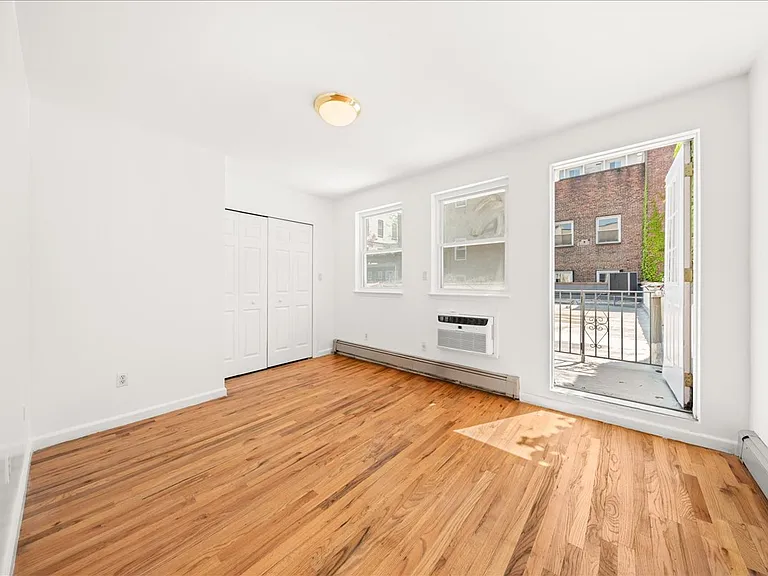 157 Columbia St #1 — Photo 2